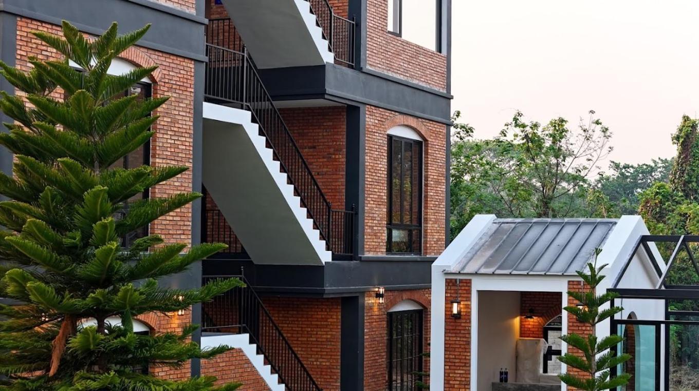 The Willoughby Maerim Hotel Чиангмай Экстерьер фото